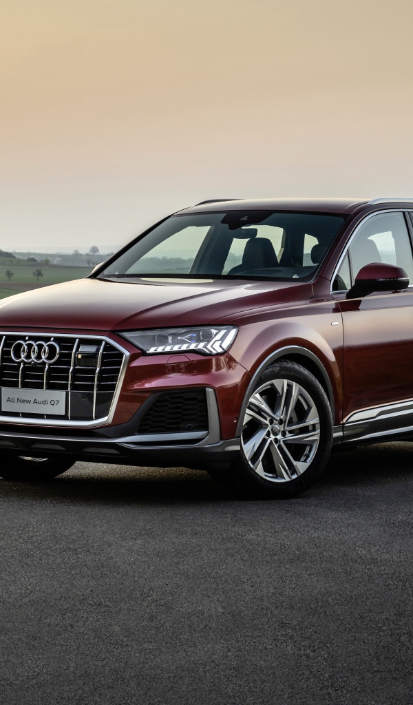 Бордовый внедорожник Audi Q7 55 TFSI Quattro S Line 2020 года