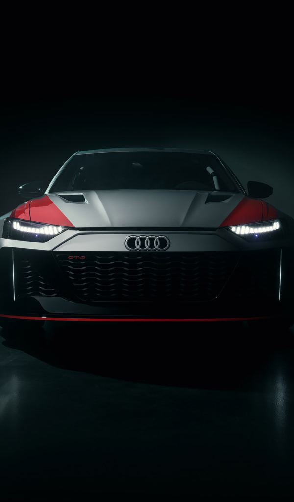 Автомобиль Audi RS6 GTO Concept 2020 года вид спереди