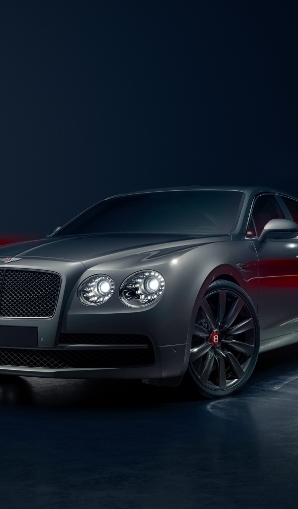 Стильный дорогой автомобиль Bentley Flying Spur 