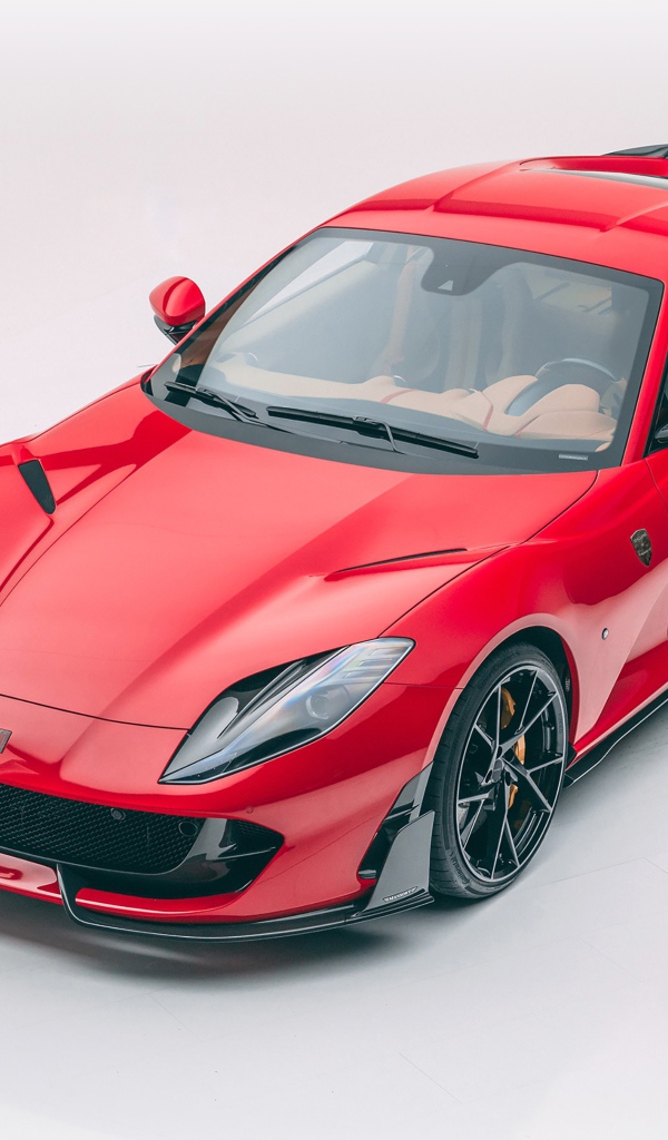 Красный автомобиль Mansory Ferrari 812 Superfast Soft Kit 2020 года