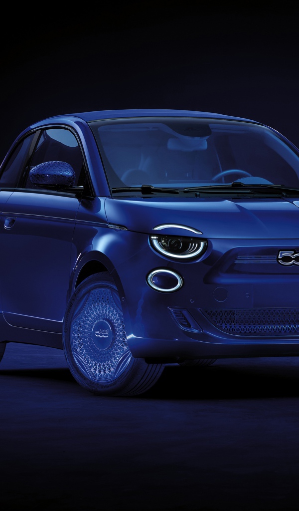 Миниатюрный автомобиль Fiat 500 Kartell 2020 года