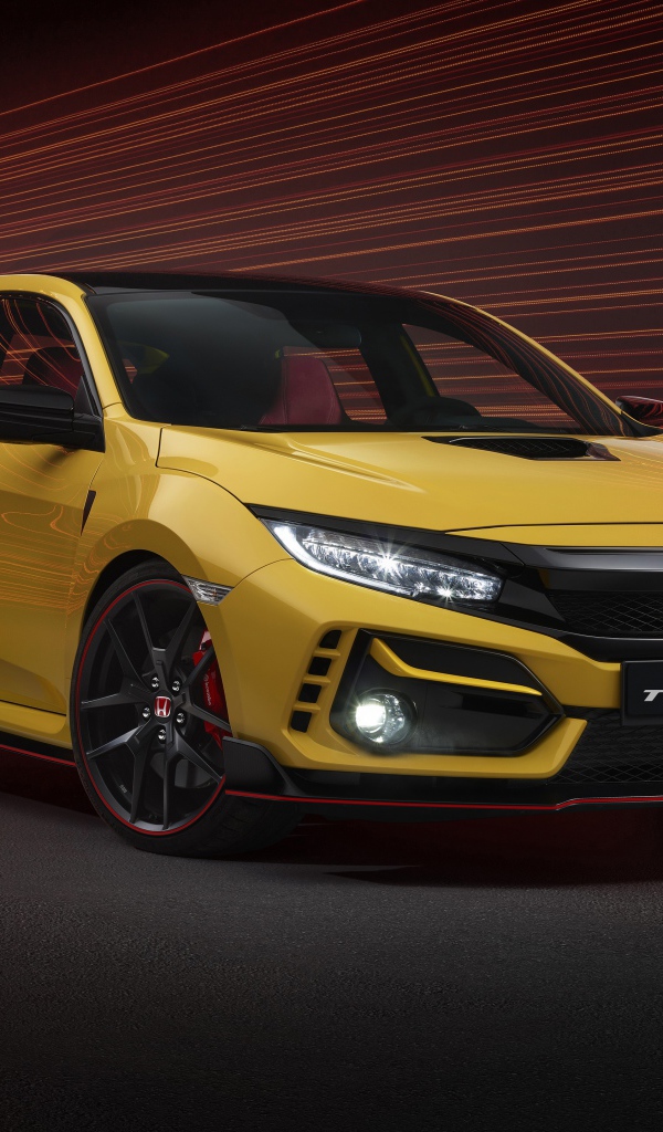 Желтый автомобиль Honda Civic Type R Limited Edition 2020 года 