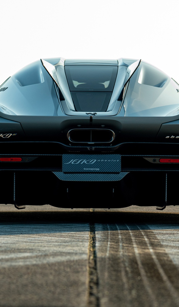 Черный автомобиль Koenigsegg Jesko Absolut 2020 года вид сзади