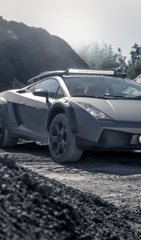 Автомобиль Lamborghini Gallardo Offroad 2019 года в карьере