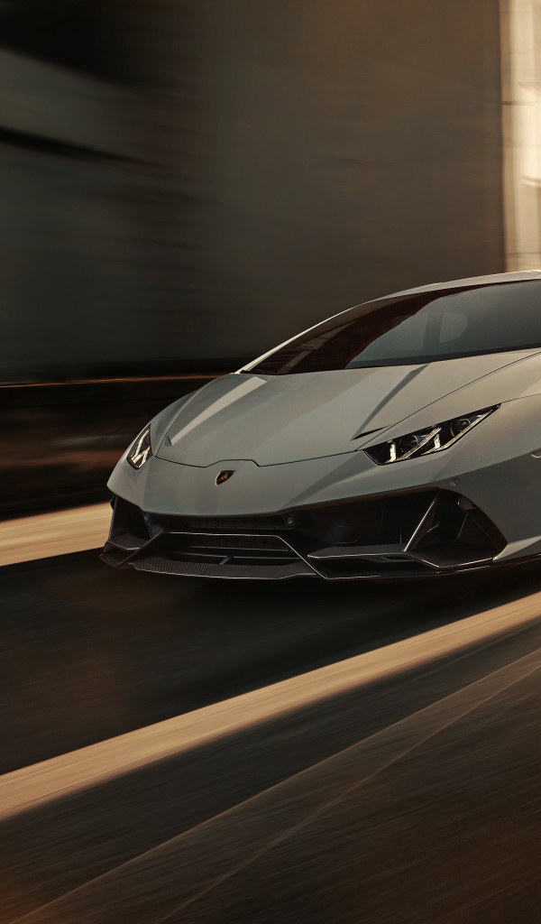 Дорогой автомобиль Lamborghini Huracan EVO 2020 года 