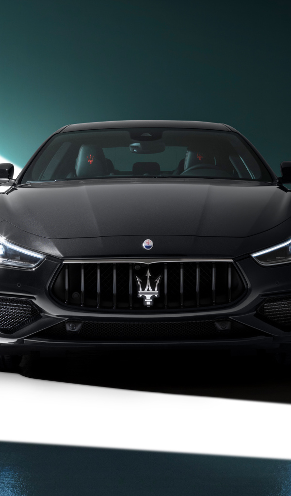 Дорогой автомобиль Maserati Ghibli S Q4 GranSport Nerissimo Pack 2021 года