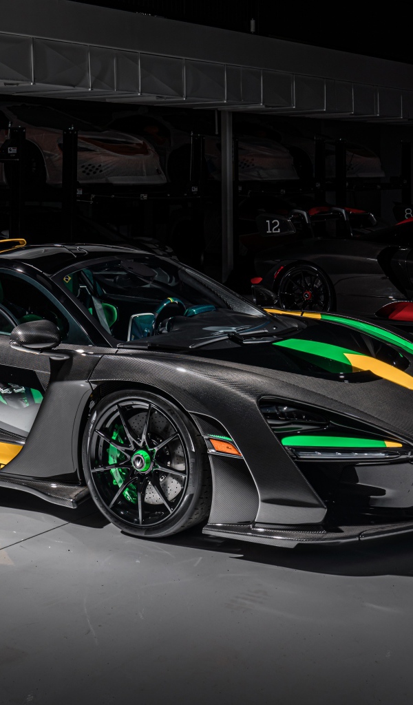 Спортивный автомобиль McLaren Senna XP, 2019 года в гараже