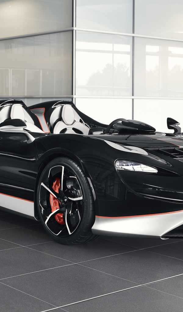 Гоночный автомобиль McLaren MSO Elva M1A Theme 2020 года