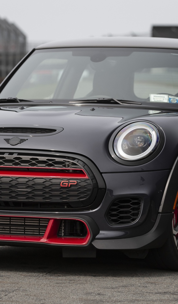 Черный автомобиль  MINI John Cooper Works GP, 2021 года 