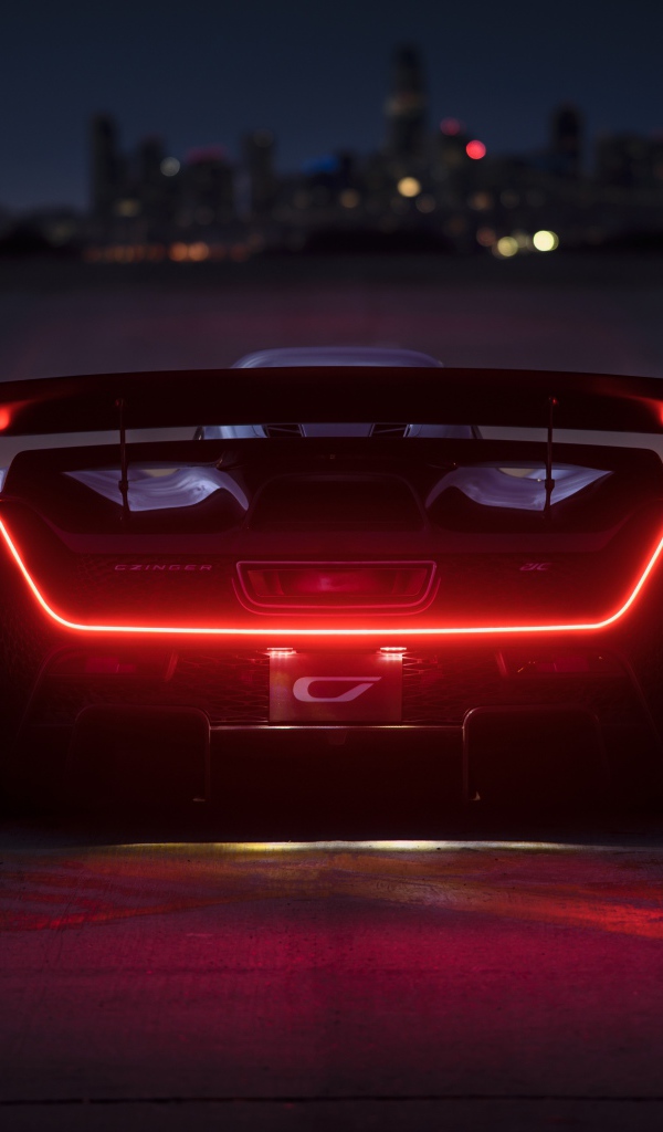 Автомобиль Czinger 21C Lightweight Track 2020 года вид сзади 