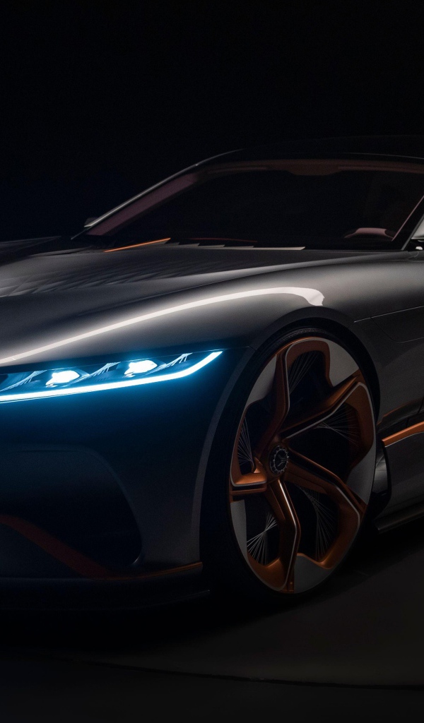 Автомобиль Italdesign Voyah I-Land Concept 2020 года с включенными фарами