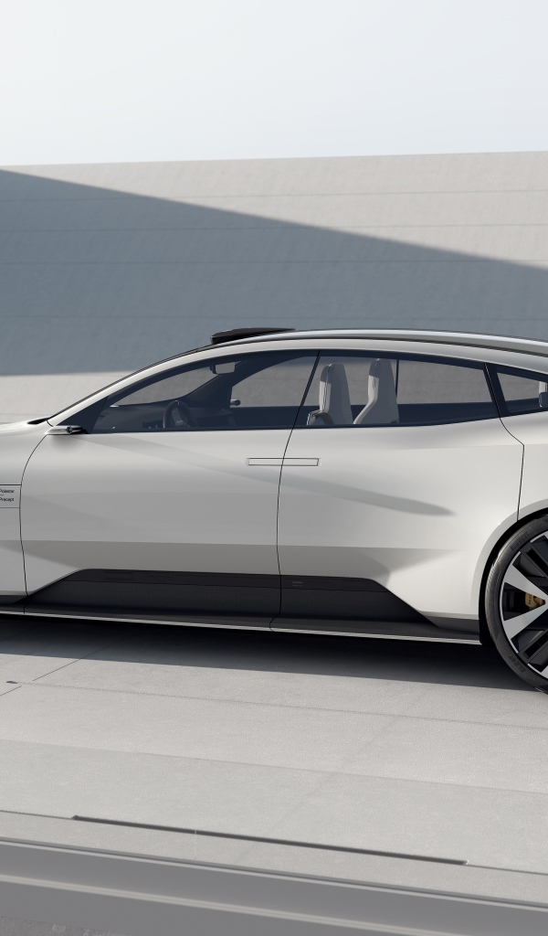 Автомобиль Polestar Precept 2020 года на фоне серой стены