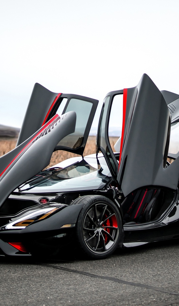 Спортивный  SSC Tuatara, 2020 года с открытыми дверями