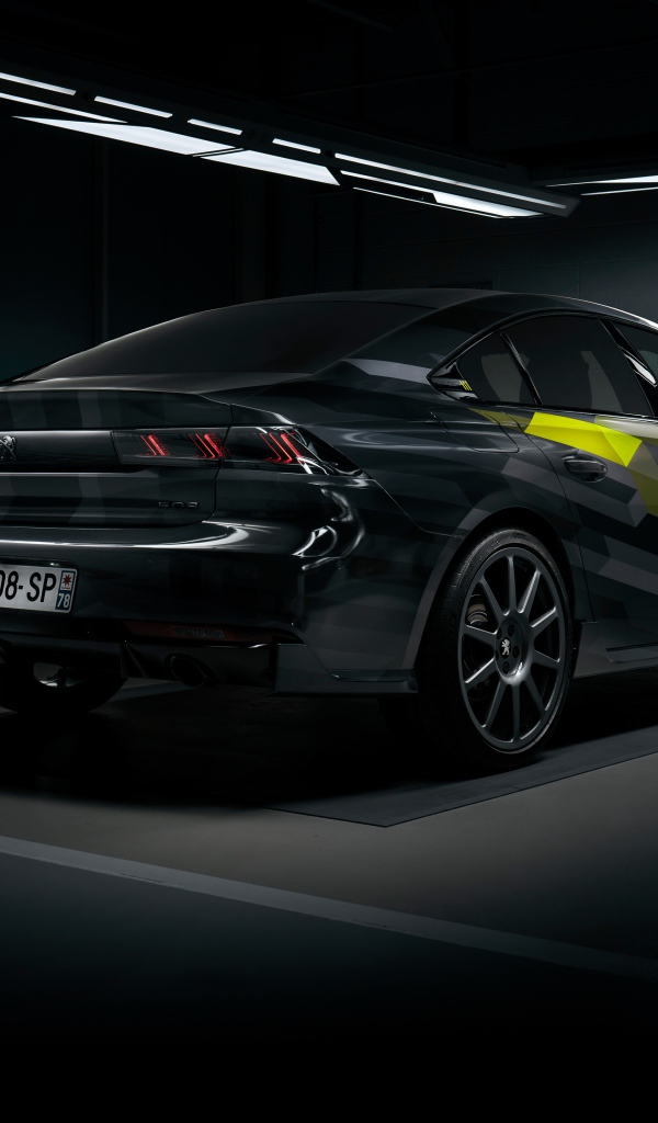 Автомобиль Peugeot 508, 2020 года в гараже