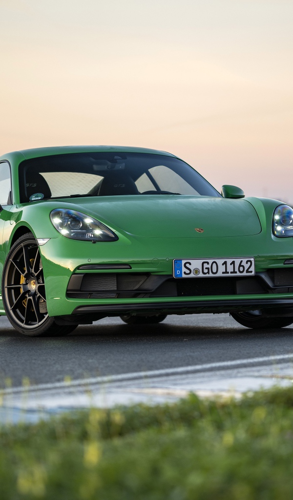 Автомобиль Porsche 718 Cayman GTS 4,  2020 года
