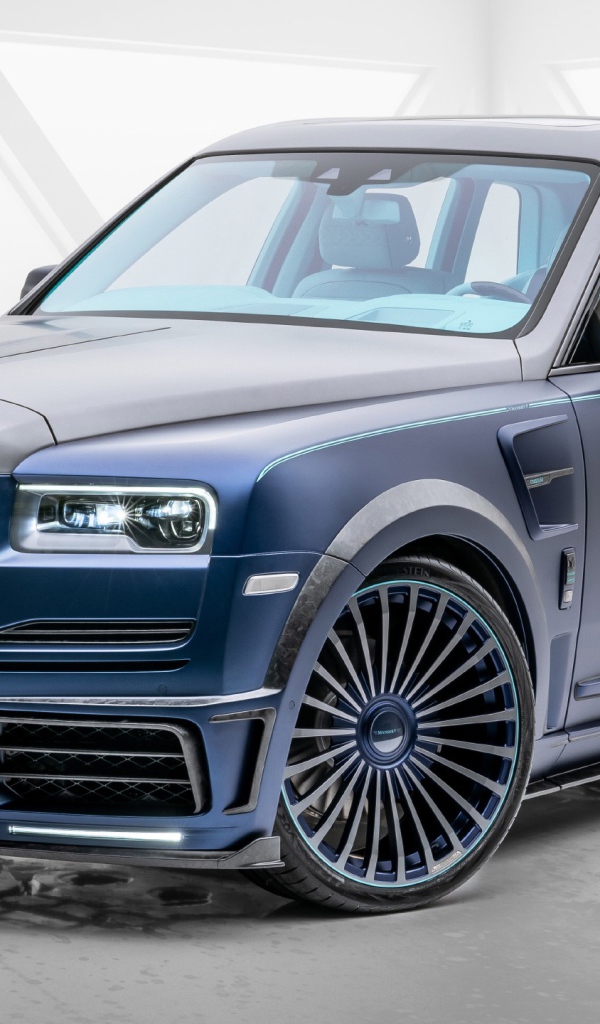 Дорогой внедорожник Mansory Rolls-Royce Cullinan Coastline 2020 года