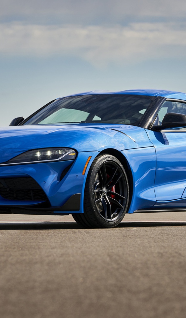 Синий автомобиль Toyota GR Supra A91, 2021 года 