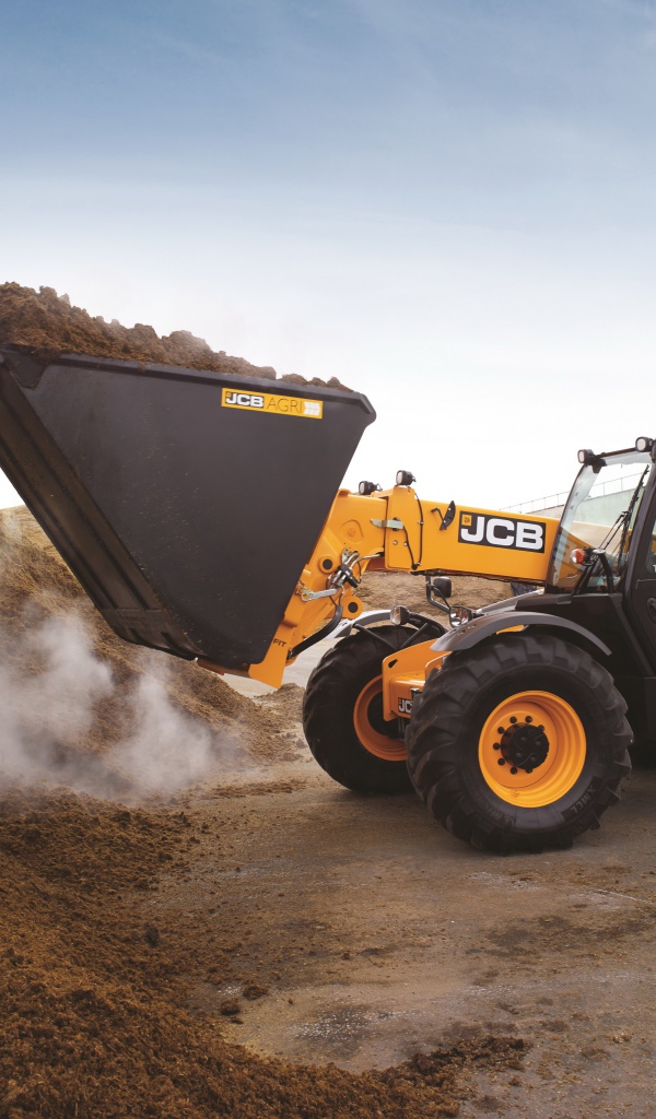 Экскаватор JCB 560-80 на работах 