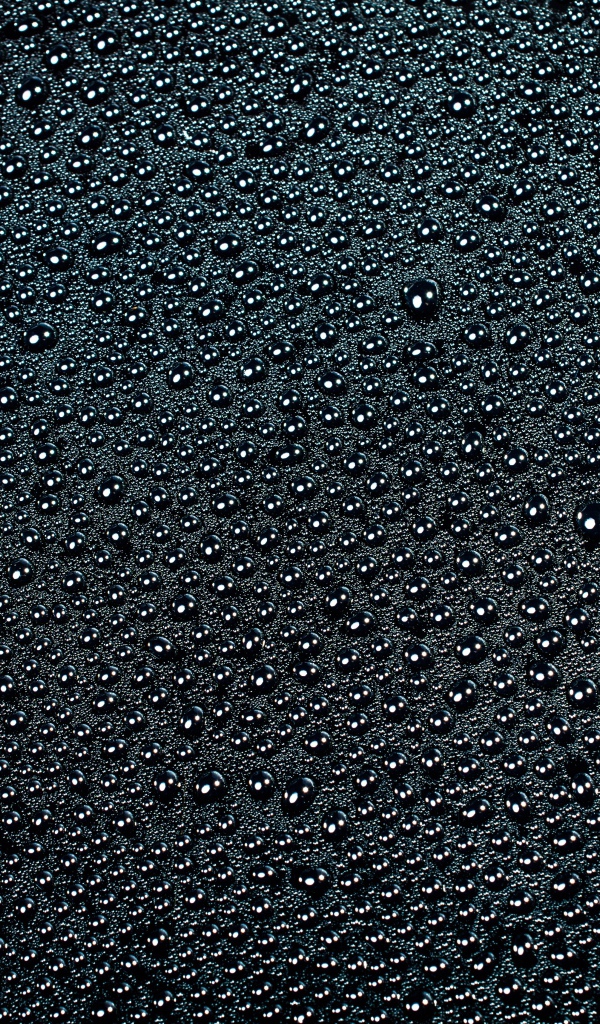 Черный фон с каплями воды 