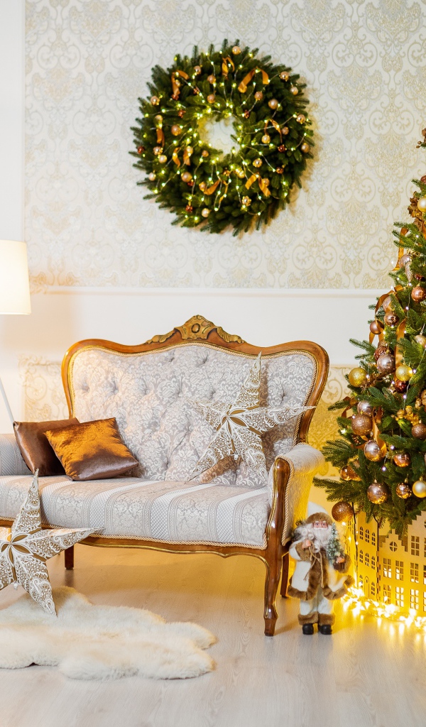 Красивая украшенная к Рождеству комната 
