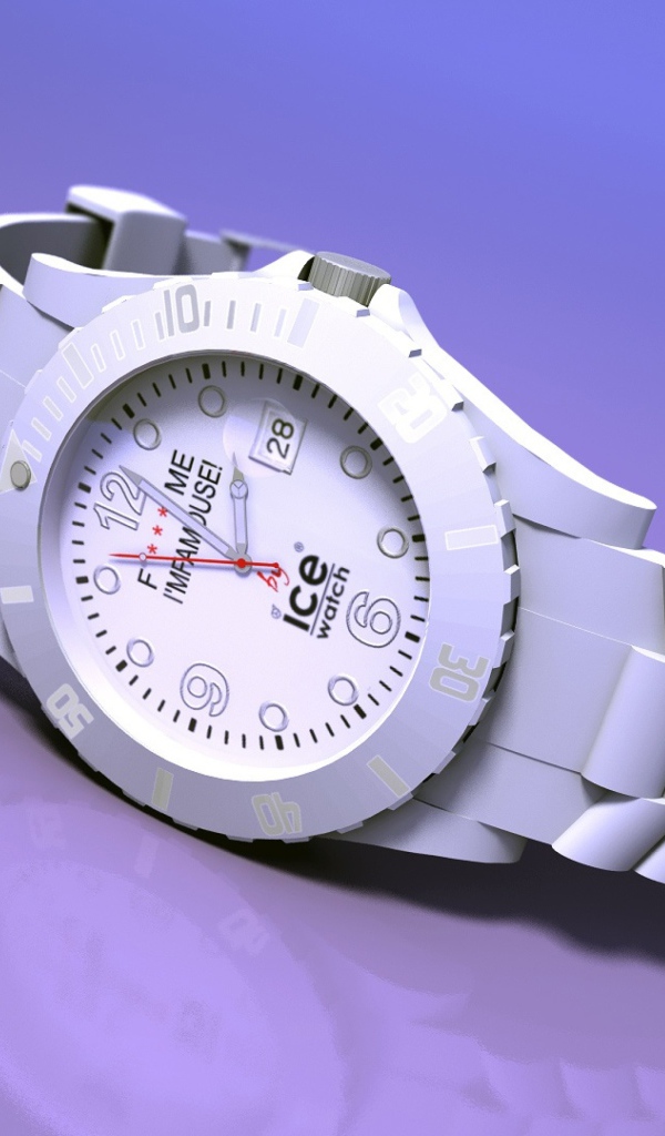 Белые наручные часы на сиреневом фоне