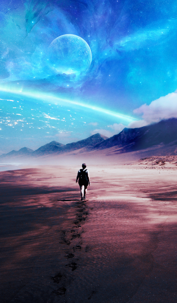 Человек идет по песку на фоне фантастического неба