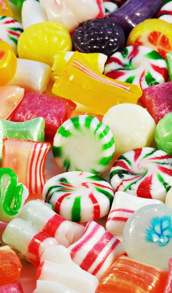 Вкусные разноцветные конфеты крупным планом