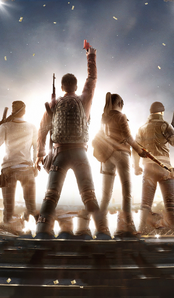 Персонажи компьютерной игры PUBG  на стадионе 2020 года