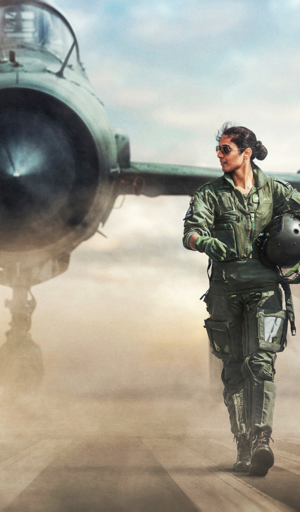 Красивые девушки пилоты истребителя 