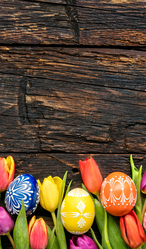 Разноцветные яйца и цветы тюльпана, шаблон для открытки на Пасху 