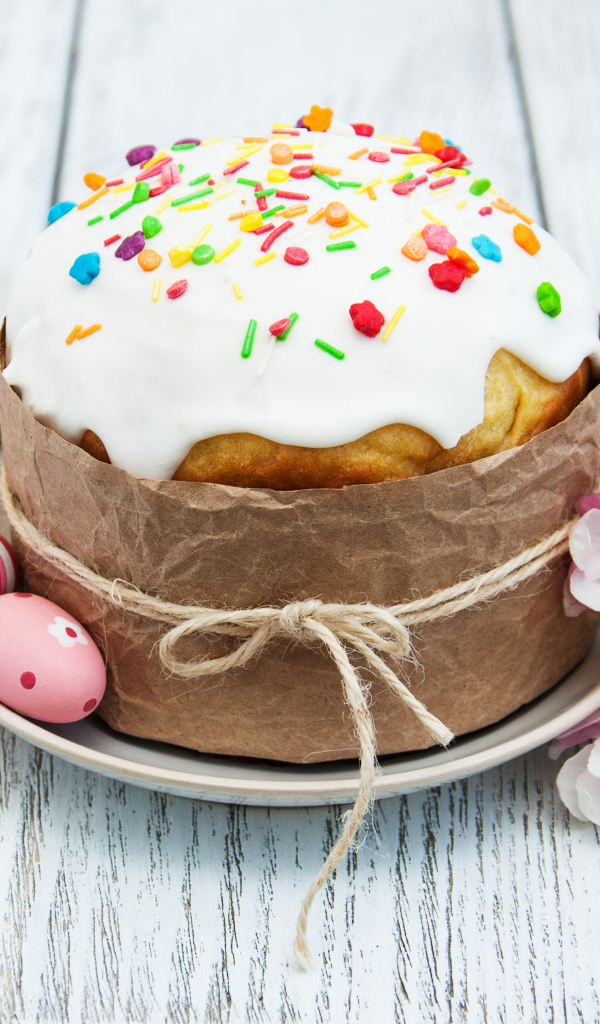 Вкусный кулич с глазурью на Светлый праздник Пасха