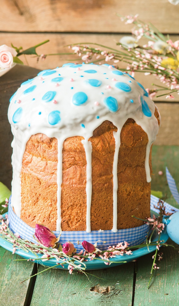 Вкусный кулич с глазурью на Великий праздник Пасха