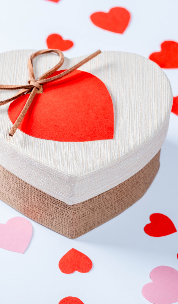 Большая коробка с подарком для любимой 