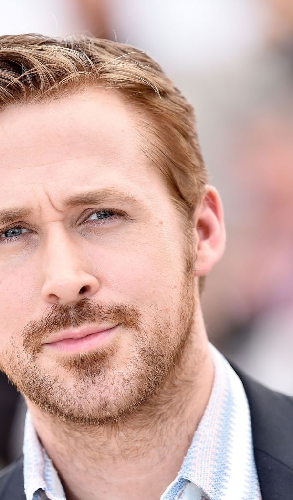 Выразительный взгляд голубоглазого актера Райана Гослинга