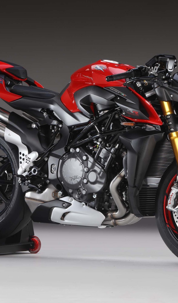 Мотоцикл Agusta Brutale 2020 года на сером фоне