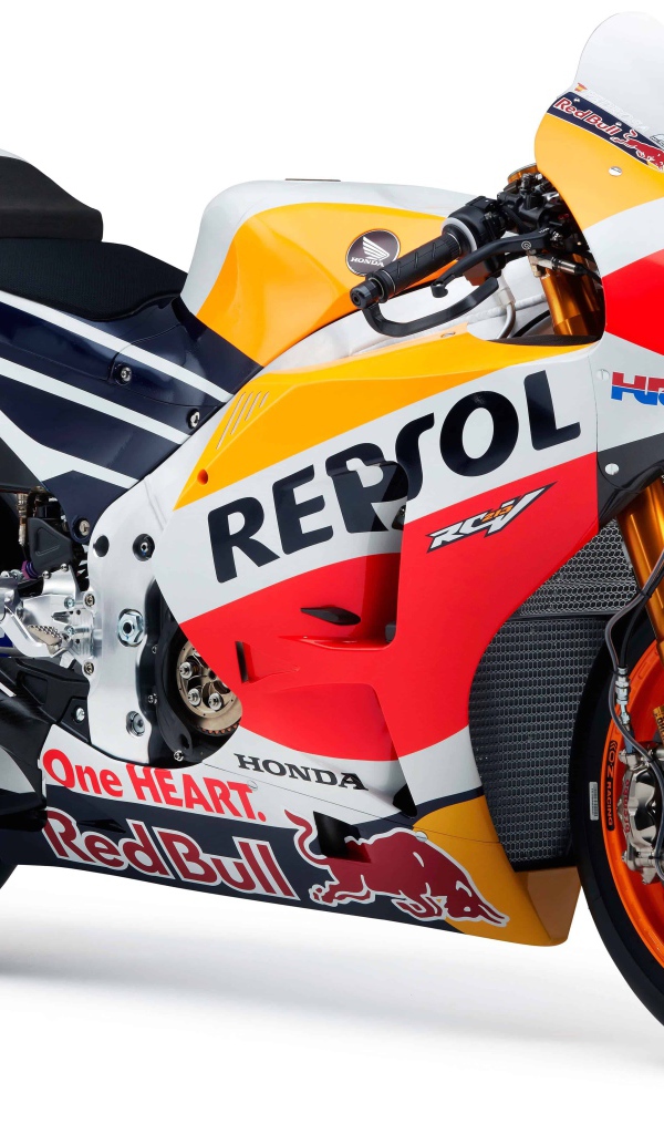 Мотоцикл гоночный honda на белом фоне