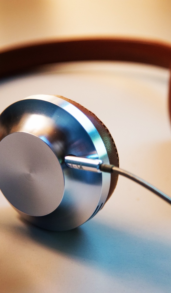 Большие наушники с кожаной вставкой 