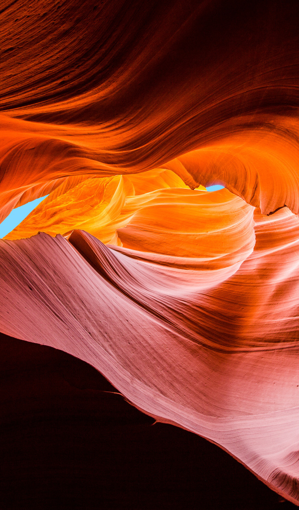 Необычные скалы в каньоне Антилопы