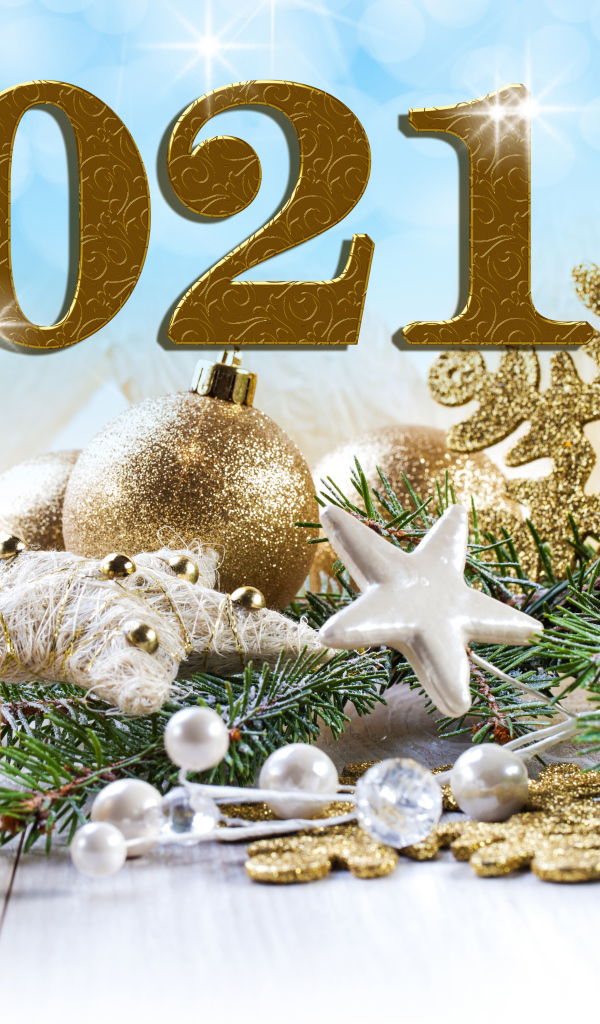 Красивые еловые игрушки на Новый год 2021