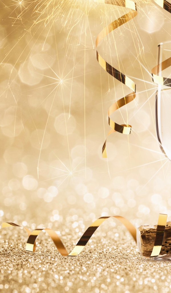 Два бокала и шампанское на новый год, фон 