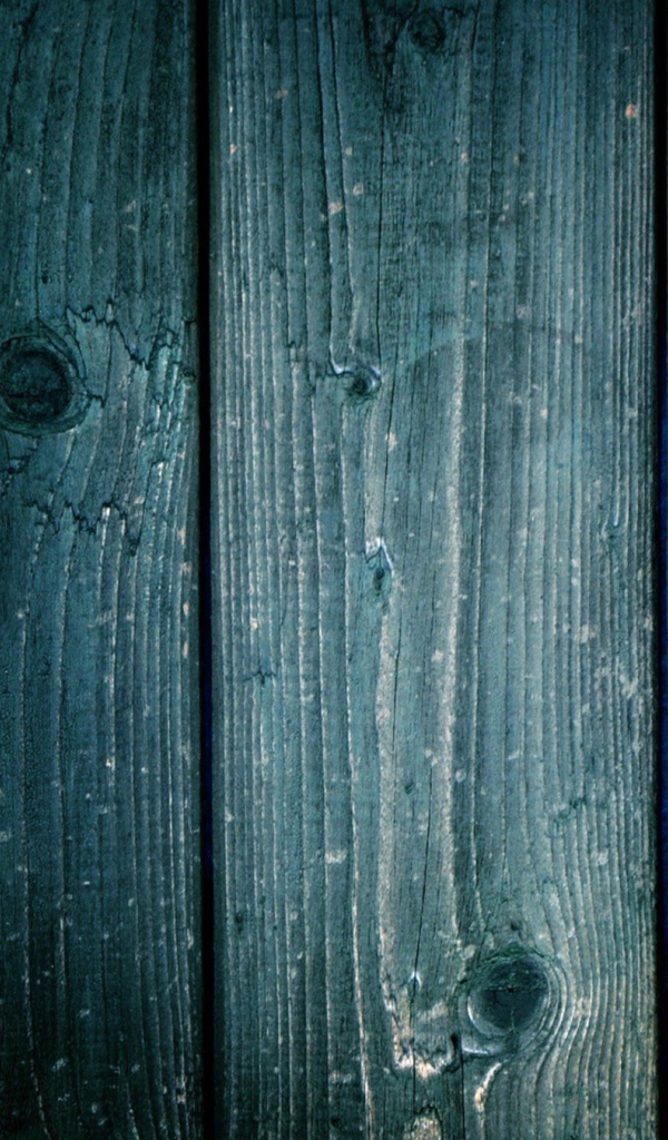 Противогаз висит на деревянное стене, пандемия covid-19