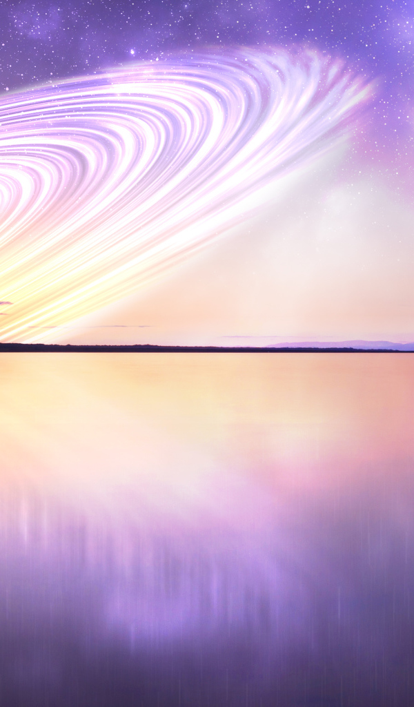 Большая планета Сатурн в небе над озером