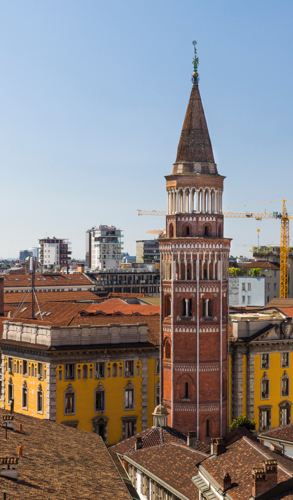 Старые дома в городе Милан, Италия 