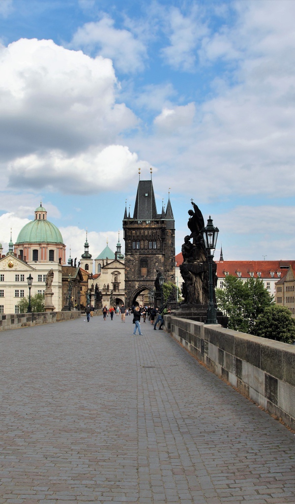 Старинный Карлов мост через реку, Прага. Чехия