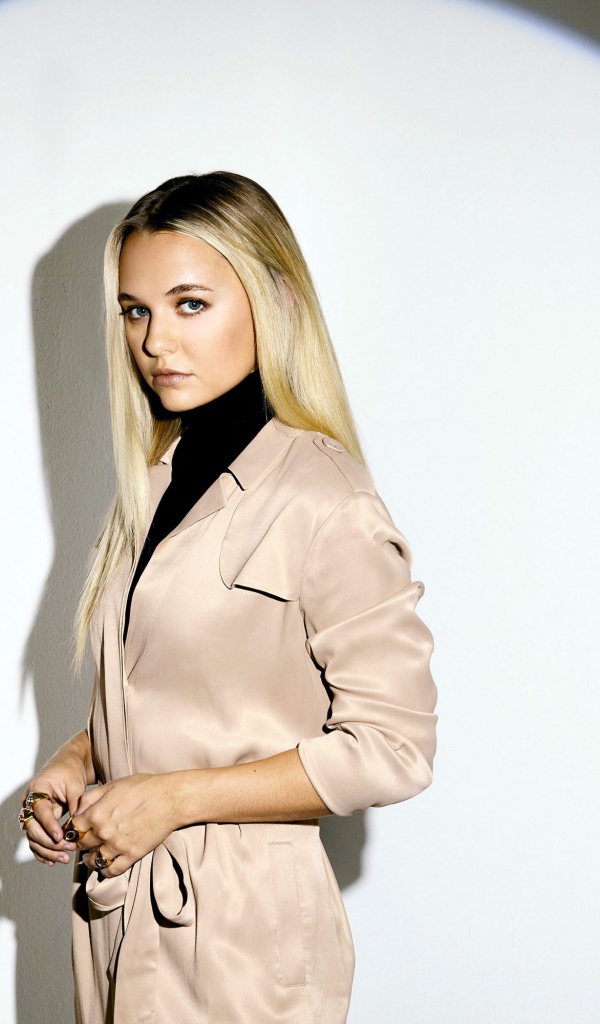 Американская актриса Мэдисон Айсмен