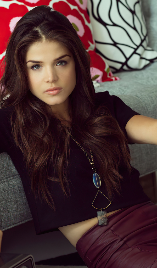 Красивая девушка, канадская актриса Мария Авгеропулос