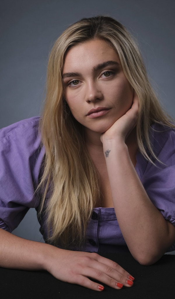 Британска актриса Флоренс Пью с татуировкой на руке