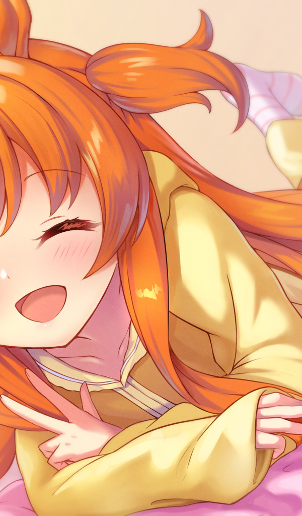 Яркая рыжеволосая девушка аниме  Uma Musume: Pretty Derby