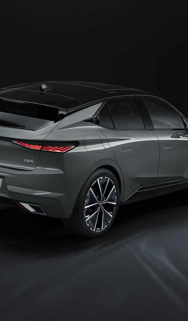 Автомобиль DS 4 E-Tense La Première 2021 года вид сзади