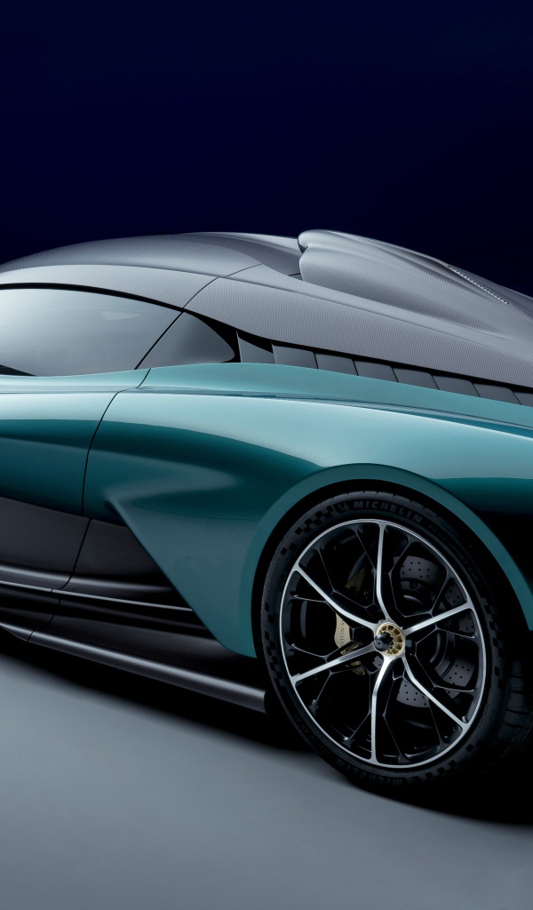 Автомобиль Aston Martin Valhalla 2021 года